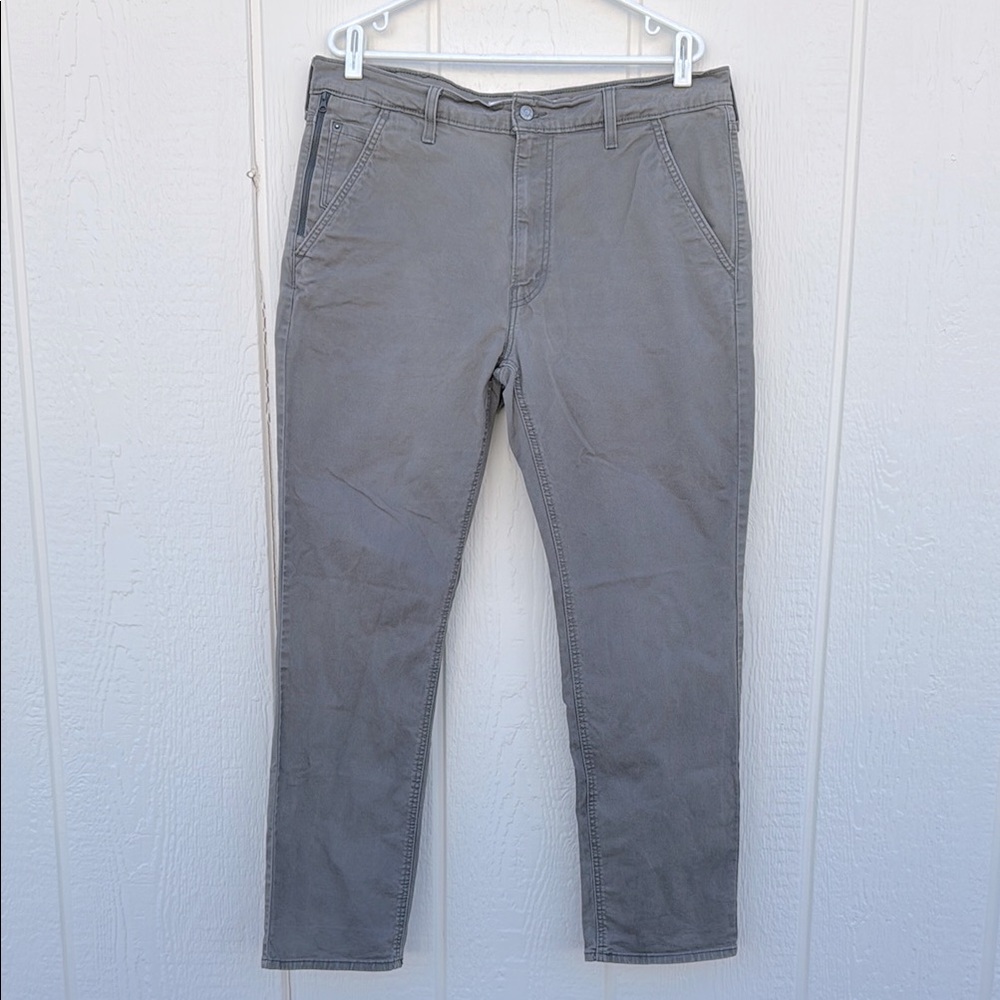 Levi Strauss Signature Gray S67 Men’s Size 38X32 Athletic Pants Zip Tech Pocket